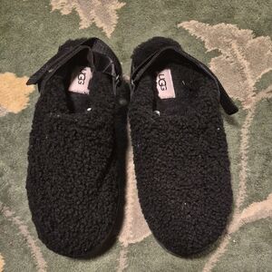 UGG Black Textured Slippers